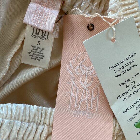 We Are HAH 1 Track Mind Crushed Velvet Jogger Pant in Almond Milk Slouchy Mesh - Picture 10 of 16